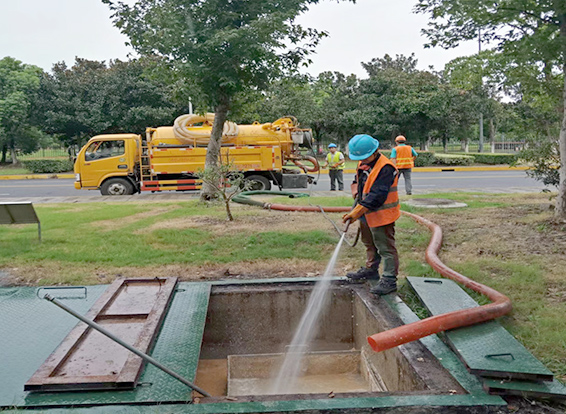 浩口镇化油池清理